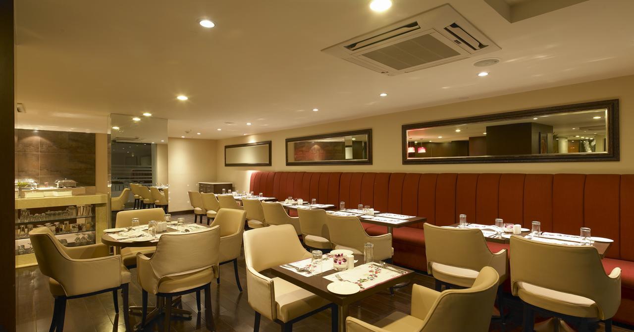 รอยัล ออร์คิด สวีท ไวท์ฟิลด์ บังกาลอร์ Hotel ภายนอก รูปภาพ
