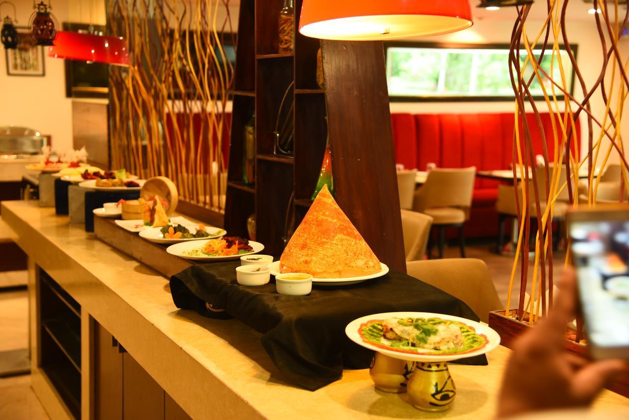 รอยัล ออร์คิด สวีท ไวท์ฟิลด์ บังกาลอร์ Hotel ภายนอก รูปภาพ