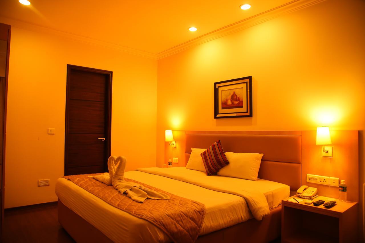 รอยัล ออร์คิด สวีท ไวท์ฟิลด์ บังกาลอร์ Hotel ภายนอก รูปภาพ