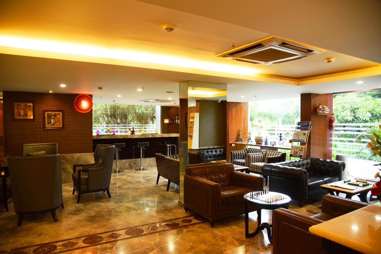 รอยัล ออร์คิด สวีท ไวท์ฟิลด์ บังกาลอร์ Hotel ภายนอก รูปภาพ